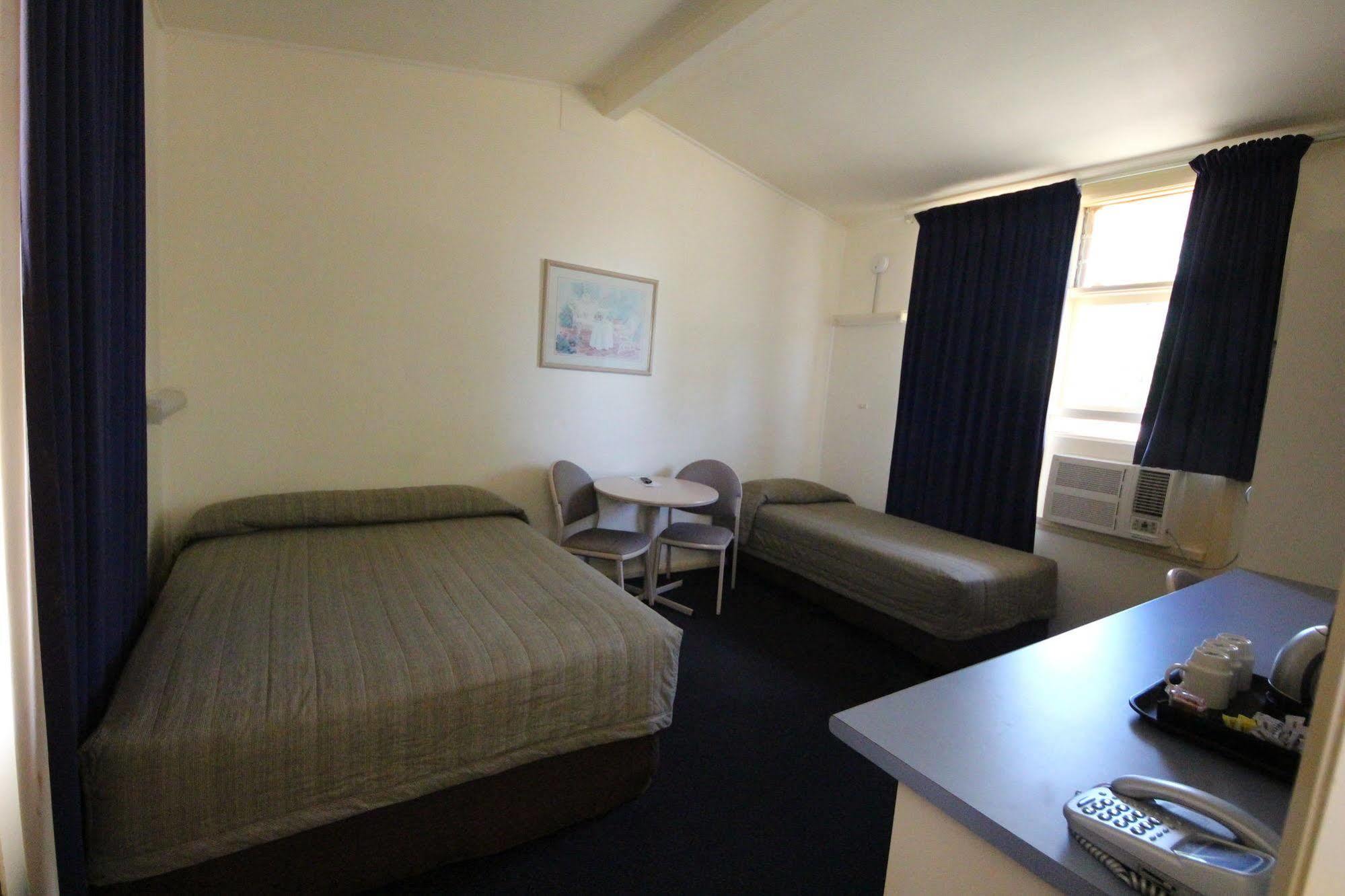 Coolabah Motel Walgett Zewnętrze zdjęcie
